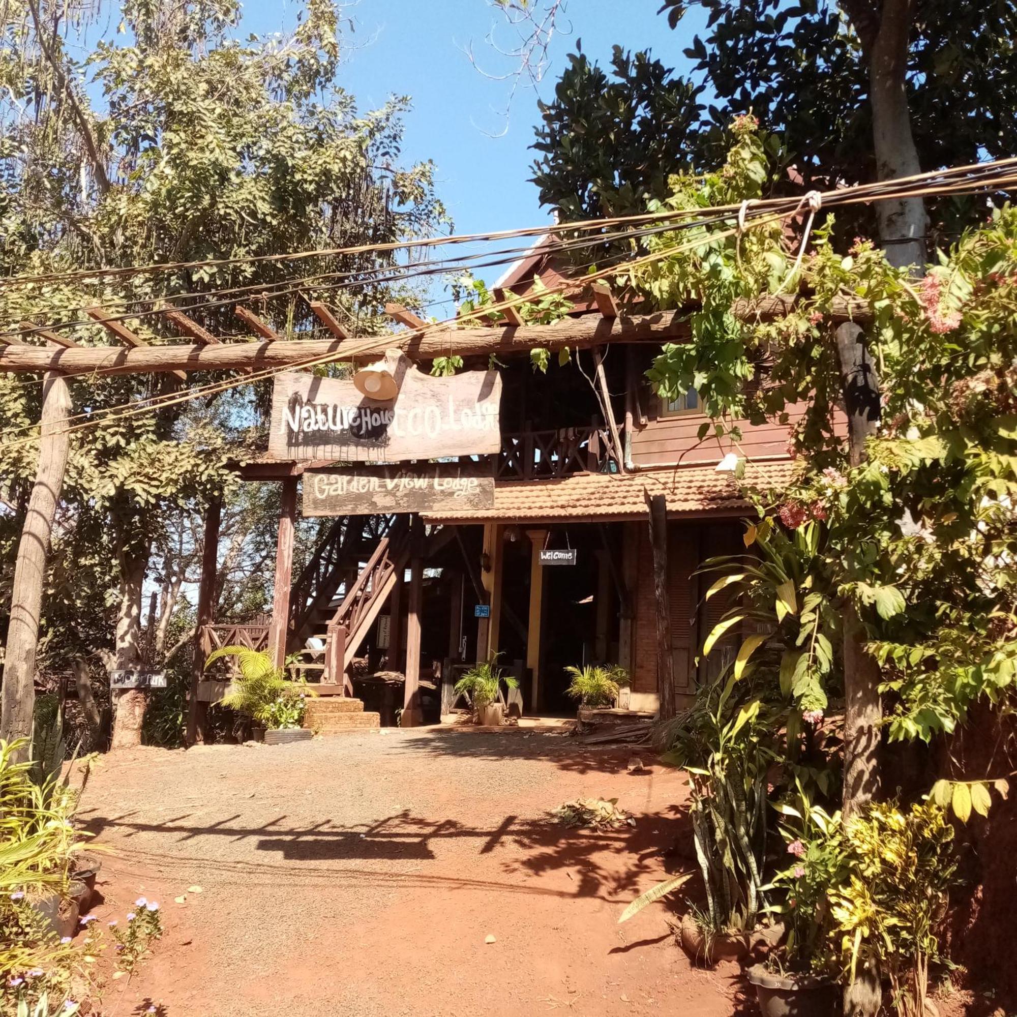 Nature House Eco-Lodge& Trekking Banlung Exteriér fotografie